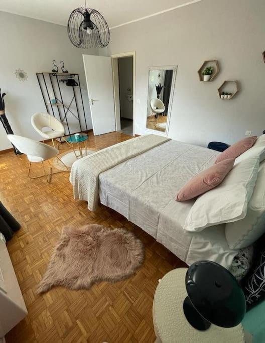 Charming Penthouse Near Como Lake Chiasso Exteriör bild