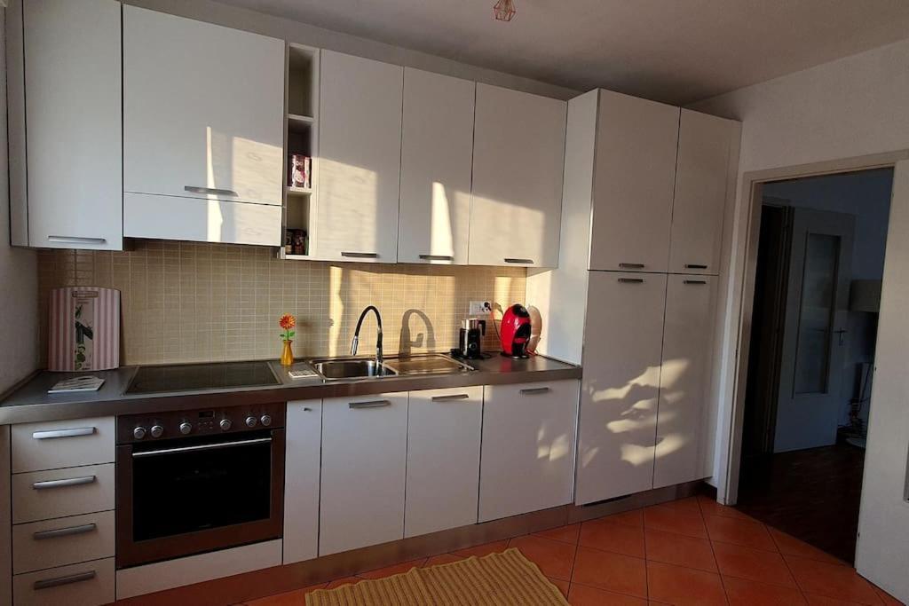 Charming Penthouse Near Como Lake Chiasso Exteriör bild