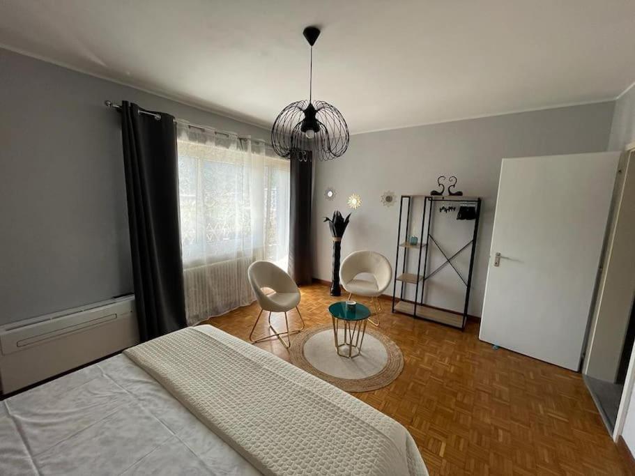Charming Penthouse Near Como Lake Chiasso Exteriör bild