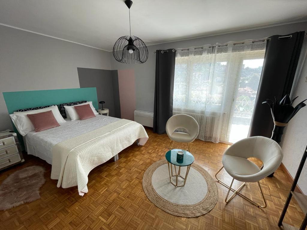 Charming Penthouse Near Como Lake Chiasso Exteriör bild