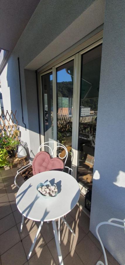 Charming Penthouse Near Como Lake Chiasso Exteriör bild