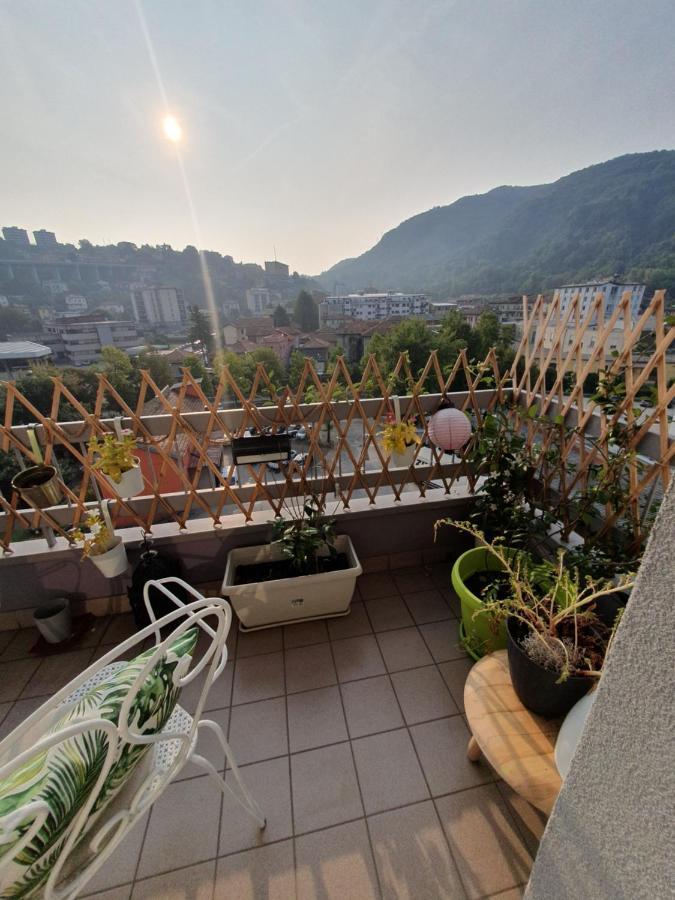 Charming Penthouse Near Como Lake Chiasso Exteriör bild