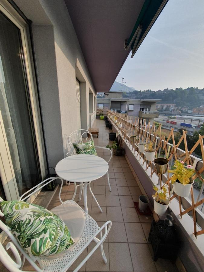 Charming Penthouse Near Como Lake Chiasso Exteriör bild
