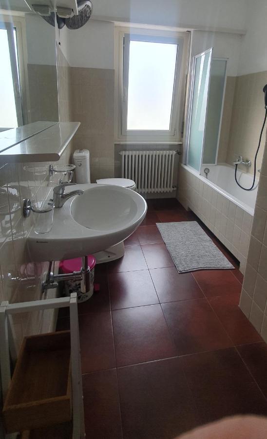 Charming Penthouse Near Como Lake Chiasso Exteriör bild